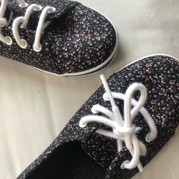 NWOT vans - Picture 2 of 2